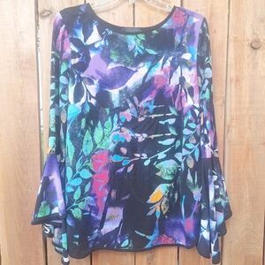 Frank Lyman Top With Bell Sleeves